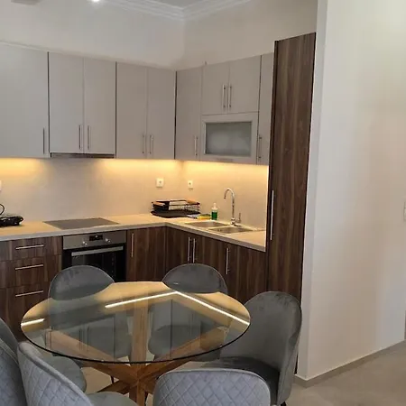 Luxury 5 *