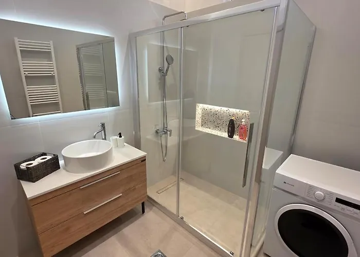 Luxury 5